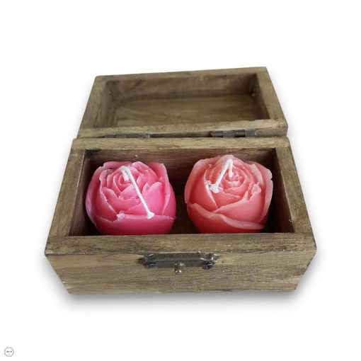 Rózsás fadobozfa rózsabimbó gyertyákkal