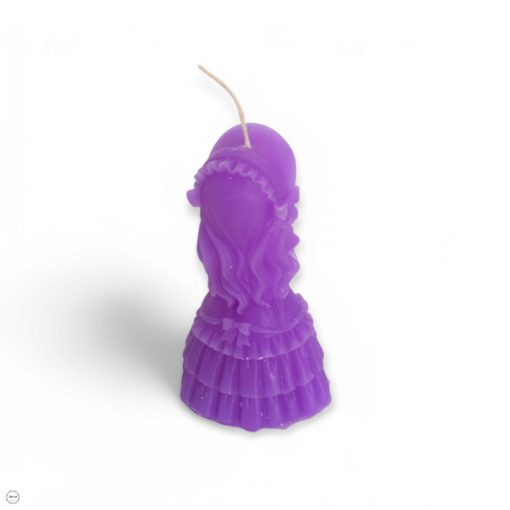 Kislány cicával gyertya