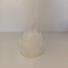 Lótusz bimbó gyertya esküvői köszönetajándék